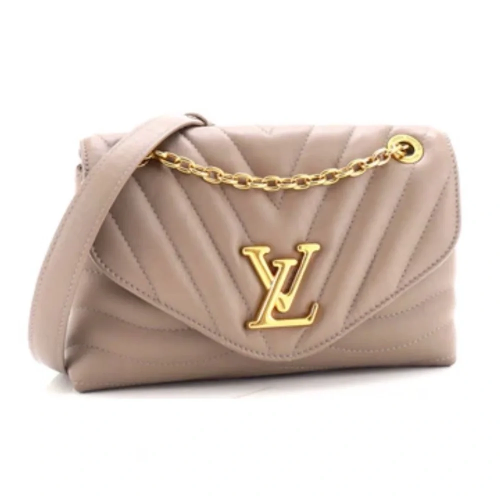 New Wave Chain Bag NM Quilted Leather MM - Picture 13 of 13